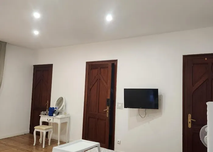 Holiday home Maison De Vacance Feignies